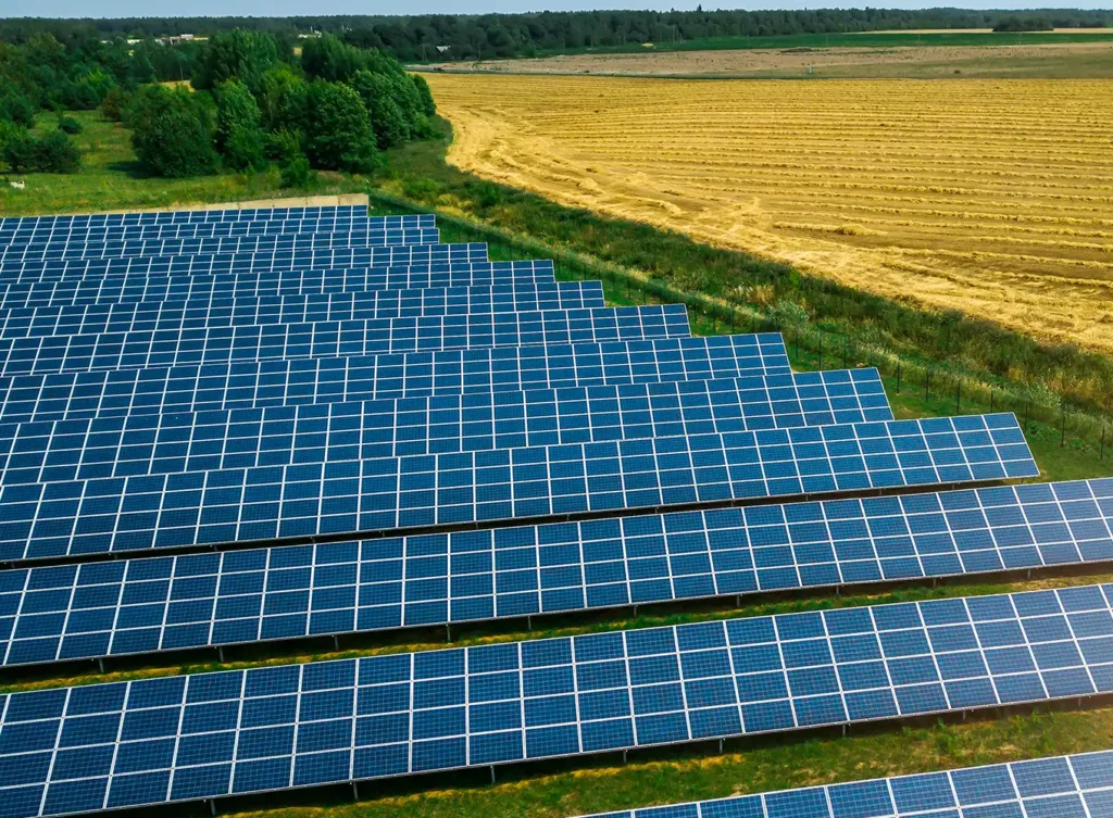 solar panels installed on farmland near decatur il