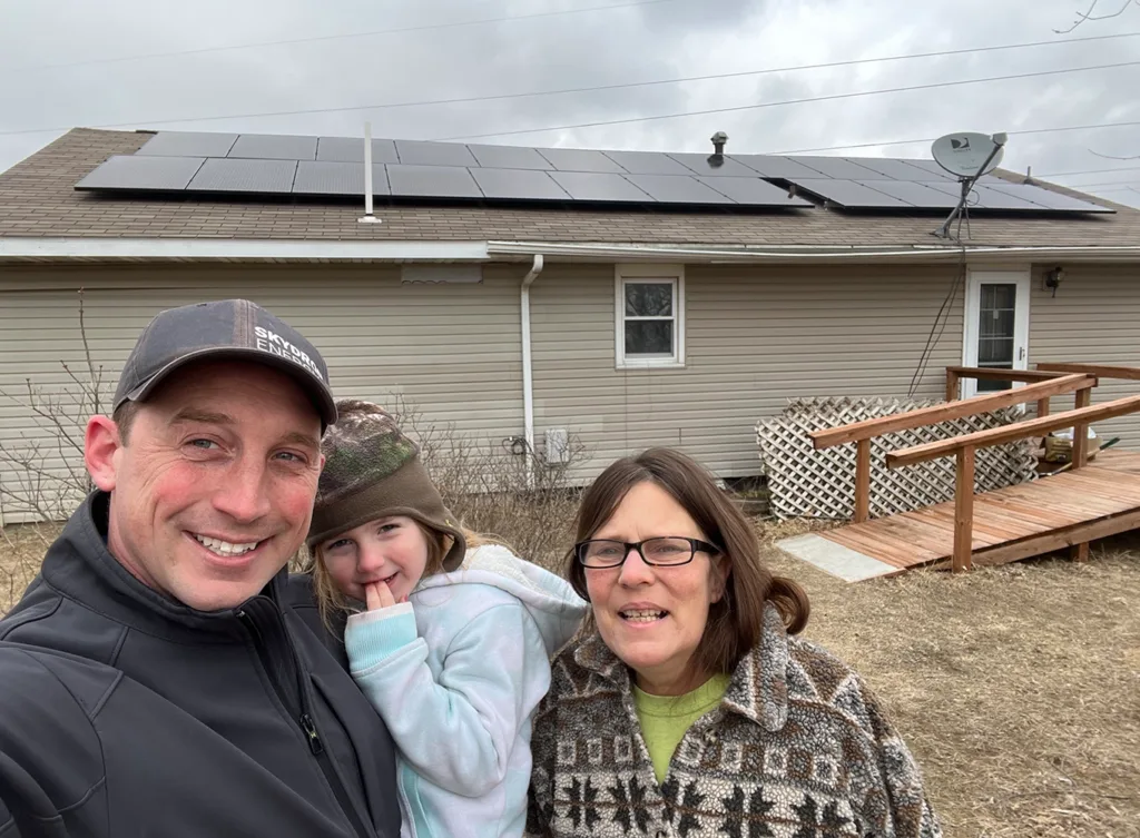 solar panel company near petersburg illinois